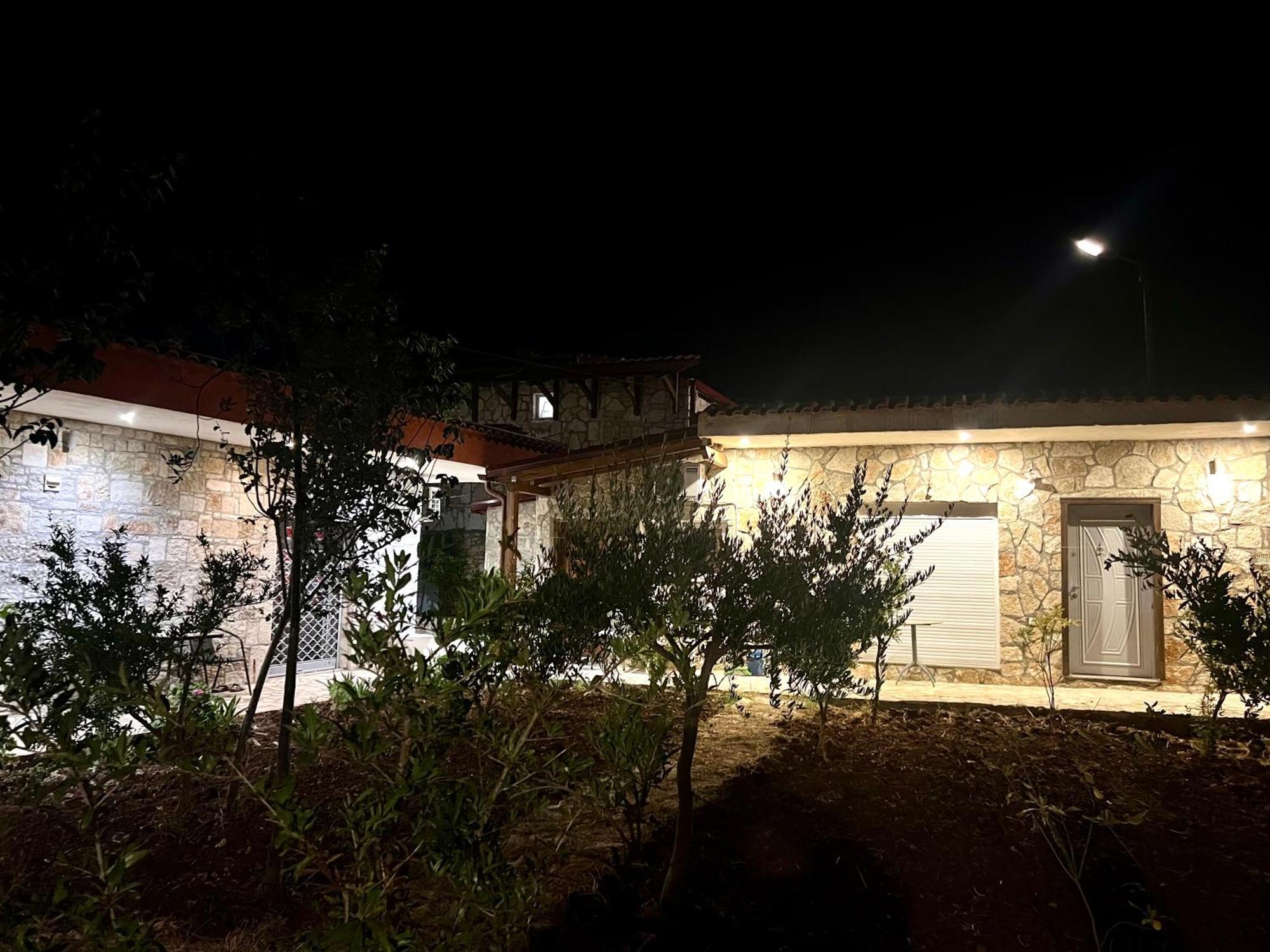 Jardin Miraculeux Hotel Himare Buitenkant foto