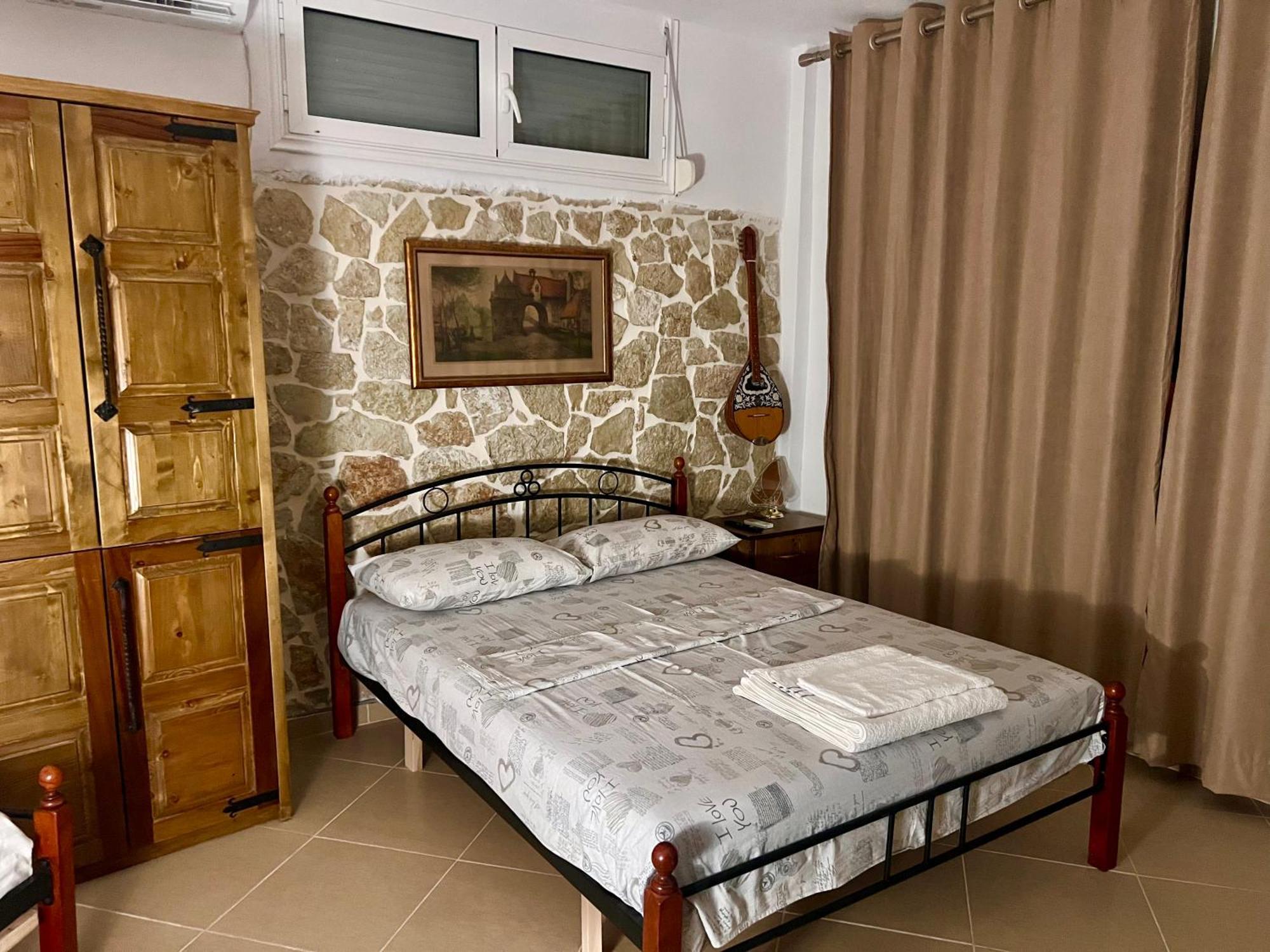 Jardin Miraculeux Hotel Himare Buitenkant foto
