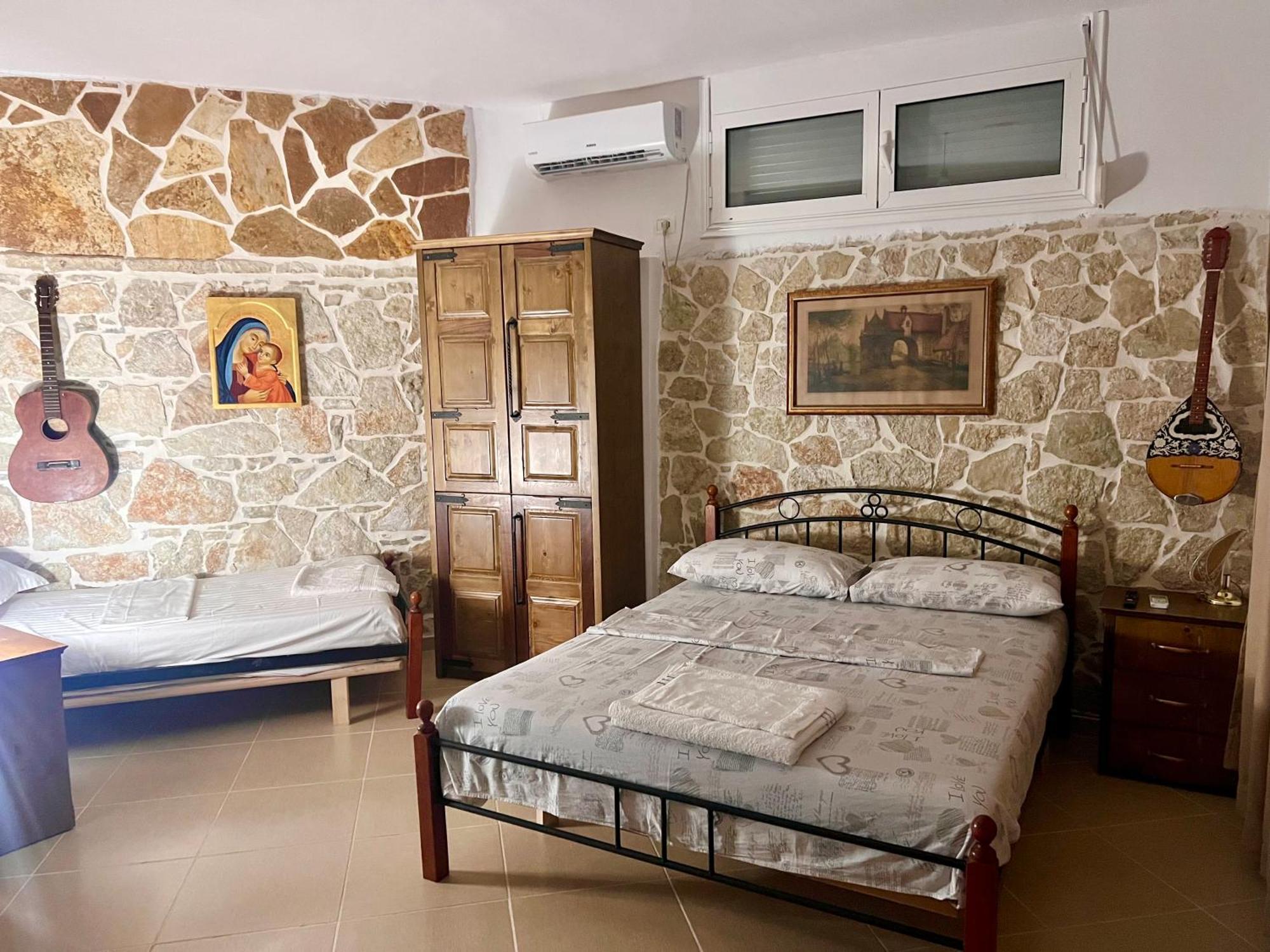 Jardin Miraculeux Hotel Himare Buitenkant foto